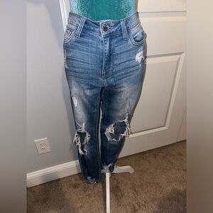 👖✨ Distressed blue jeans